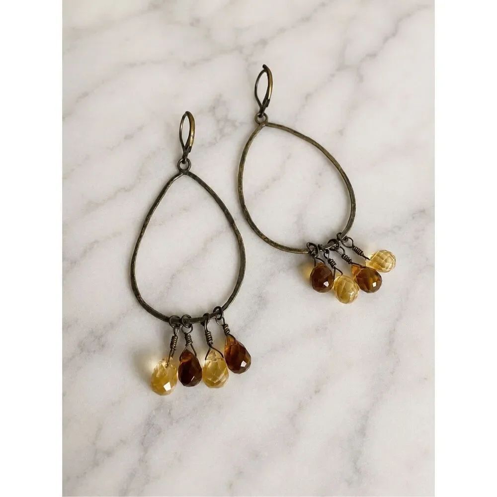 ANTHROPOLOGIE earrings | Delicate amber hue stone drops